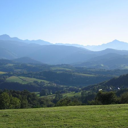 Le Gite Du Poire Molere Exteriör bild